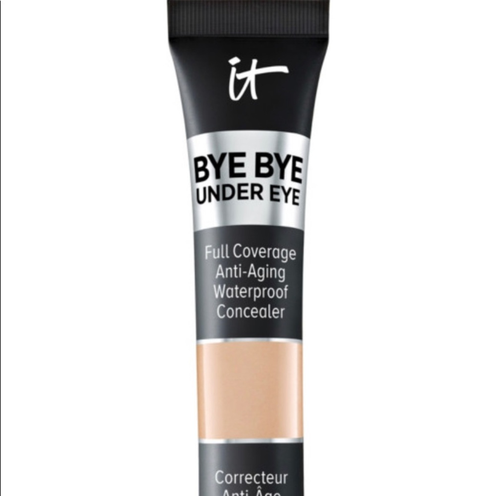 IT COSMETICS BYE BYE UNDEREYE